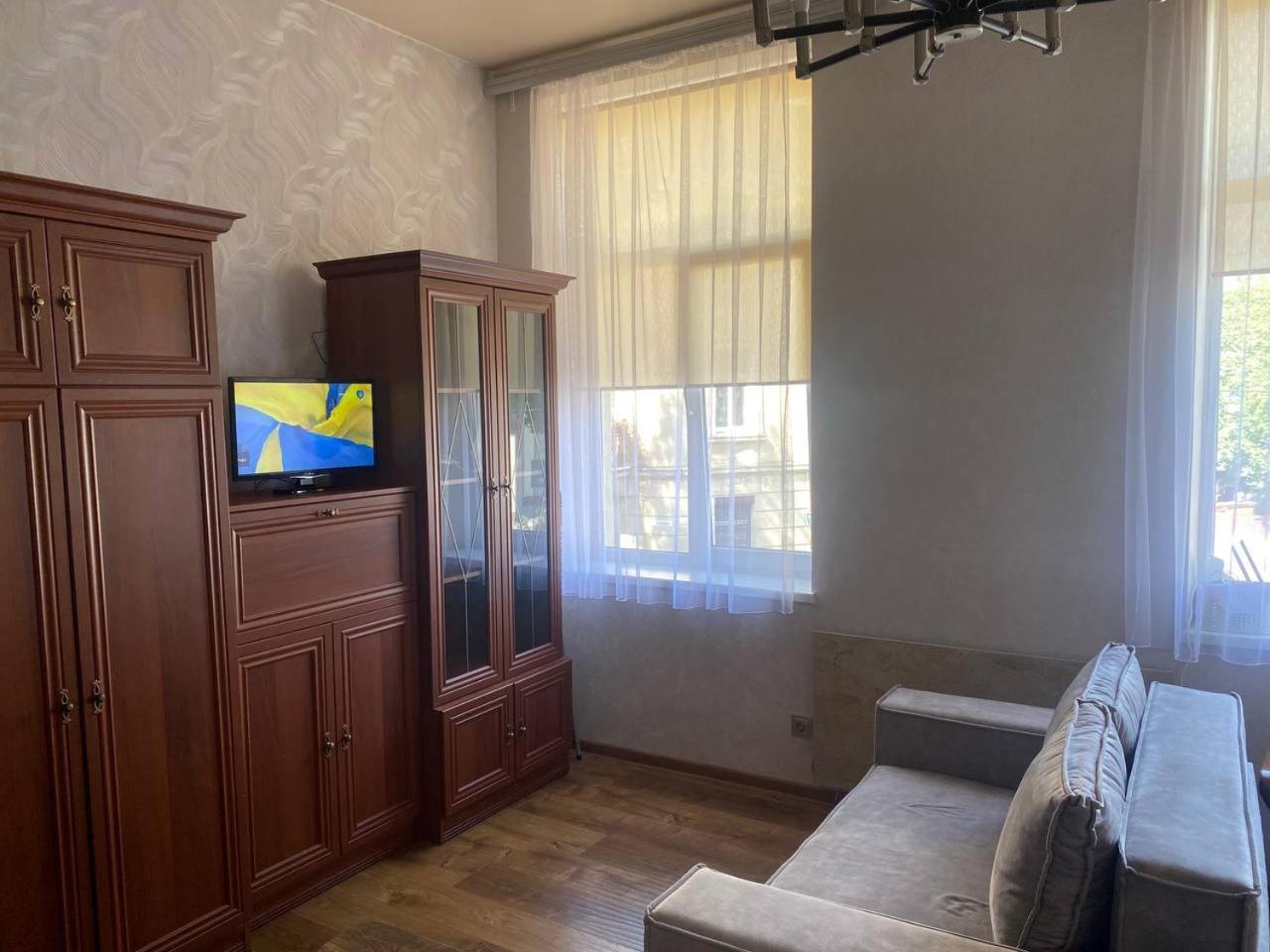 Апартаменти На Вулиці Антоновича Liov Exterior foto